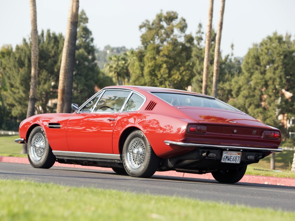 Aston Martin DBS (Automatic)